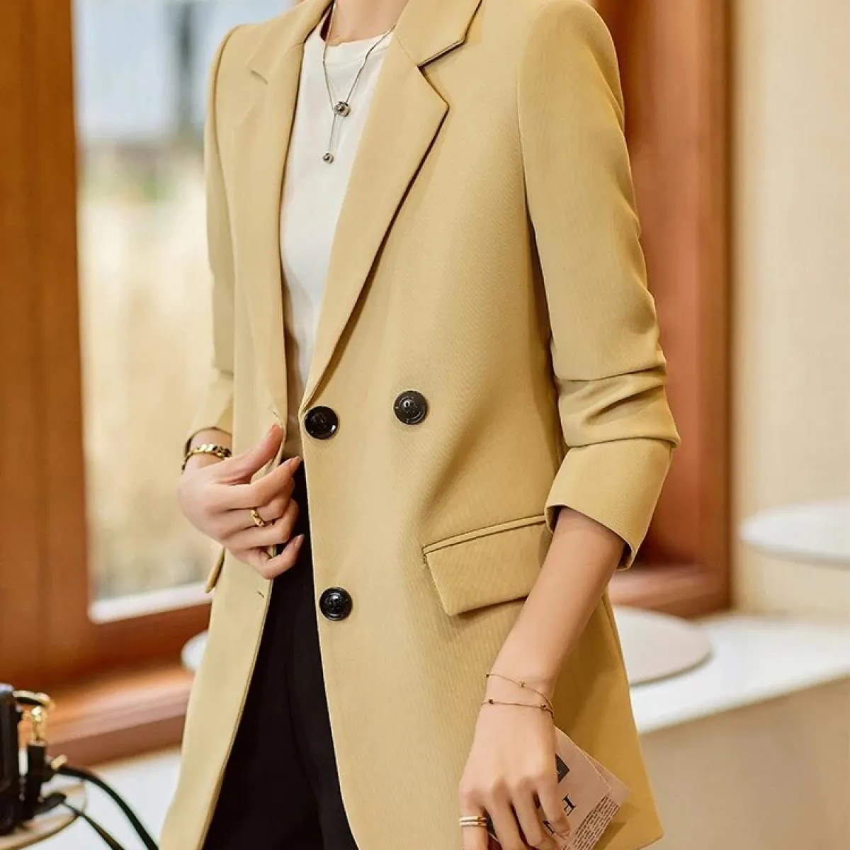 Casual women's loose coat, yellow white black blazer, long sleeves, single-breasted, solid coat.